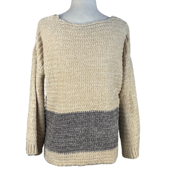 ALYA CHENILLE STYLE PULL OVER SCOOP NECK SWEATER - Picture 2 of 12